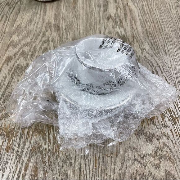 Ralph Lauren Wilshire Porcelain Teacup & Saucer in White/Platinum Silver New - Picture 3 of 7